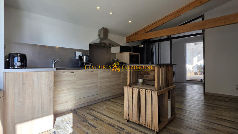 Maison - 247 m² - 6 pièces