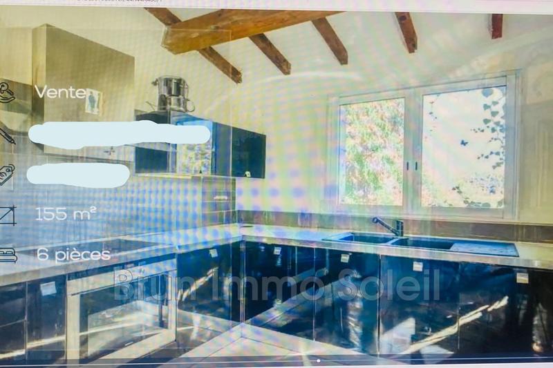 Maison - 156 m² - 8 pièces