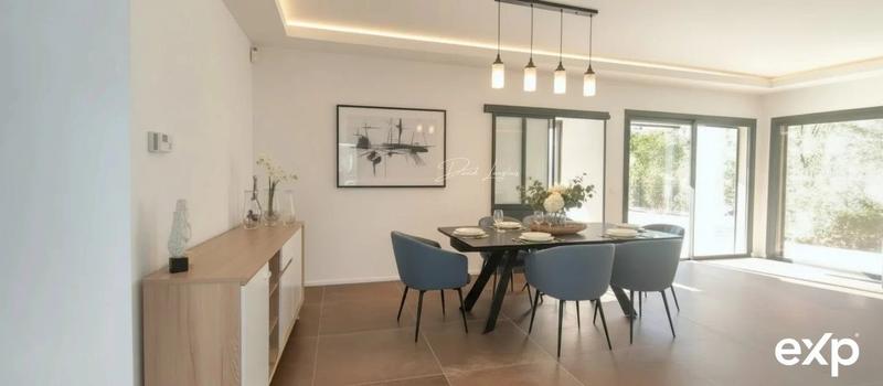 Maison - 181 m² - 5 pièces