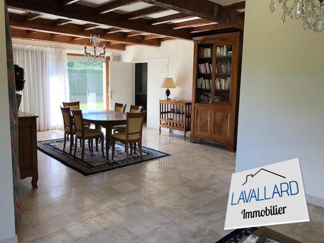 Villa - 220 m² - 5 pièces