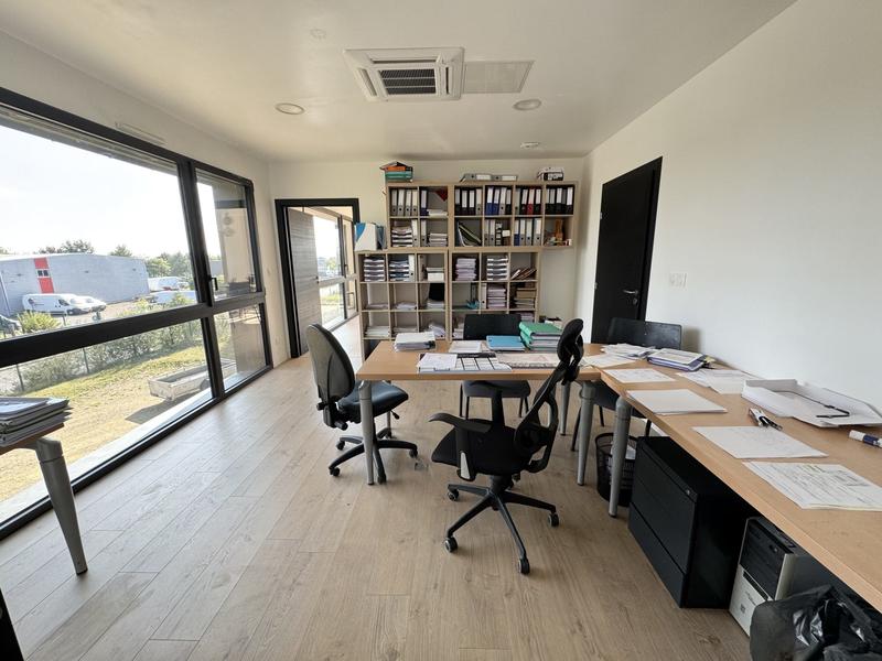 Bureau - 575 m² - 18 pièces