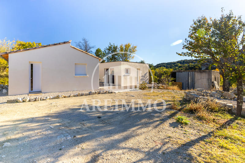 Maison - 228 m² - 11 pièces