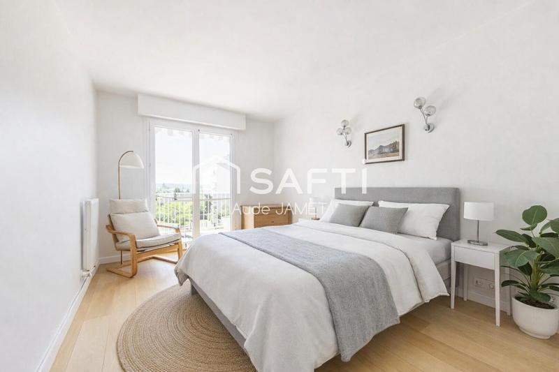 Appartement - 144 m² - 7 pièces