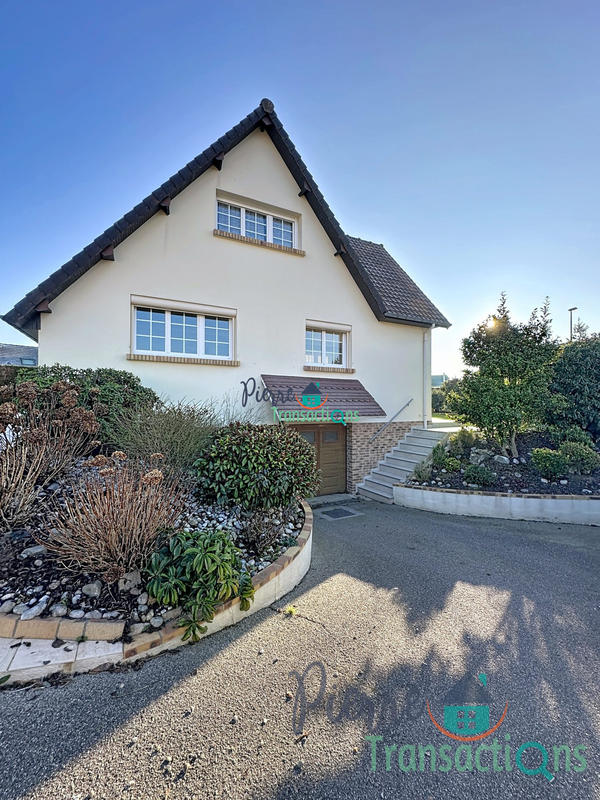 Maison - 97 m² - 5 pièces