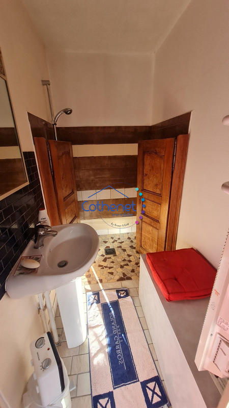 Maison - 241 m² - 5 pièces