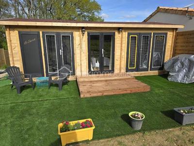 Maison - 93 m² - 4 pièces