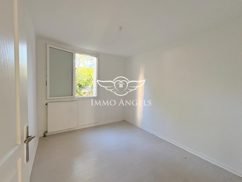 Appartement - 92 m² - 5 pièces