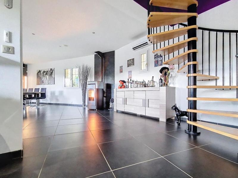 Villa - 150 m² - 4 pièces