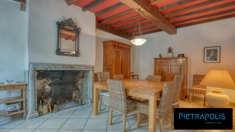 Maison - 261 m² - 8 pièces
