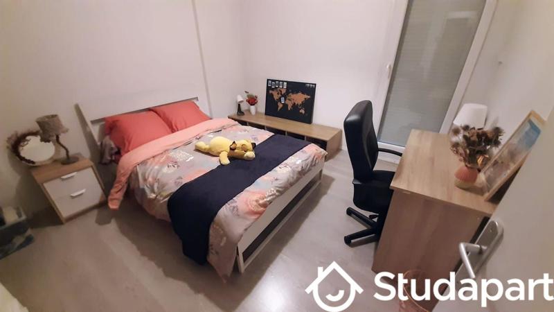 Chambre - 10 m² - 1 pièce