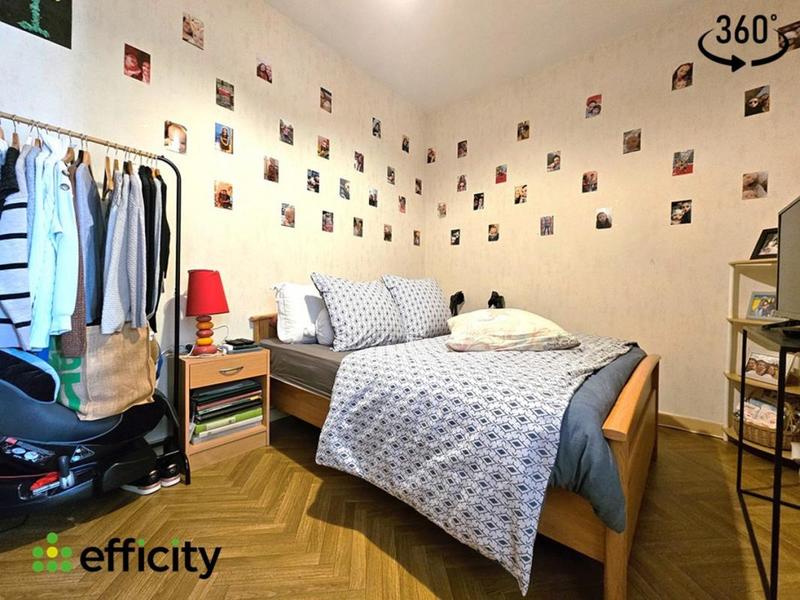 Maison - 253 m² - 15 pièces