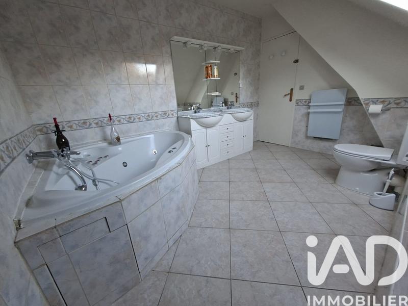 Maison - 309 m² - 11 pièces