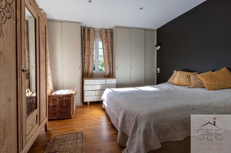 Maison - 174 m² - 8 pièces