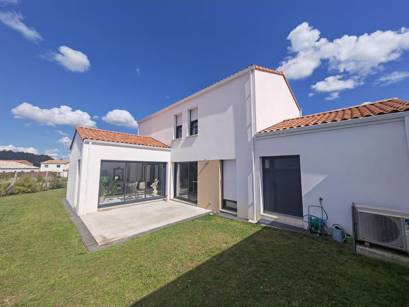 Maison - 151 m² - 5 pièces