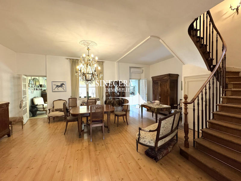 Maison - 163 m² - 7 pièces