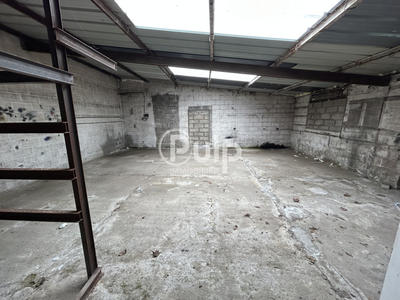 Entrepôt - 120 m² - 2 pièces