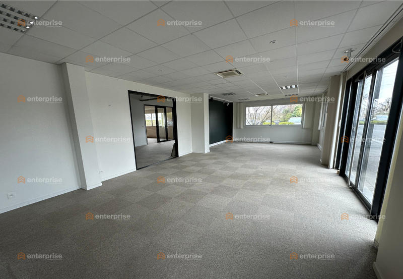 Bureau - 365 m²