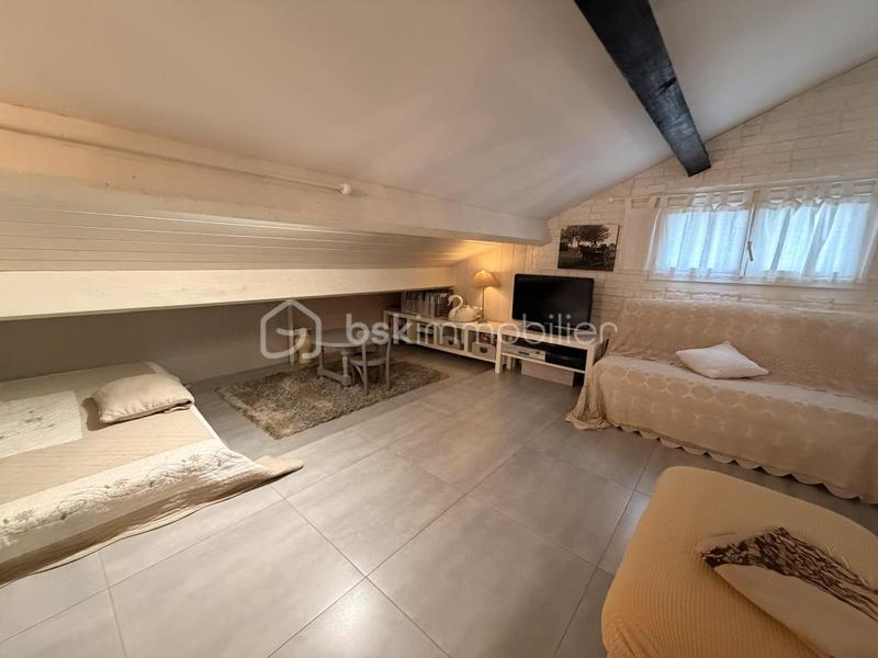 Villa - 202 m² - 10 pièces