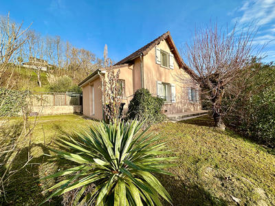 Maison - 97 m² - 5 pièces