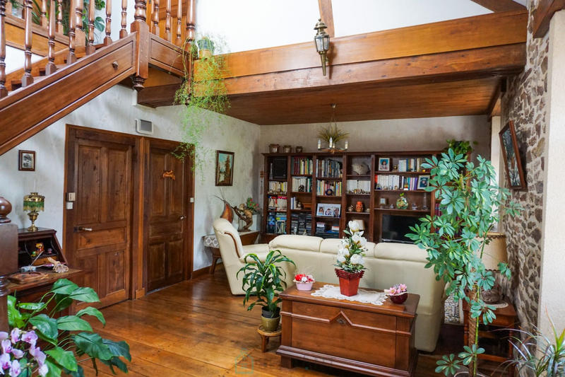 Maison - 147 m² - 6 pièces