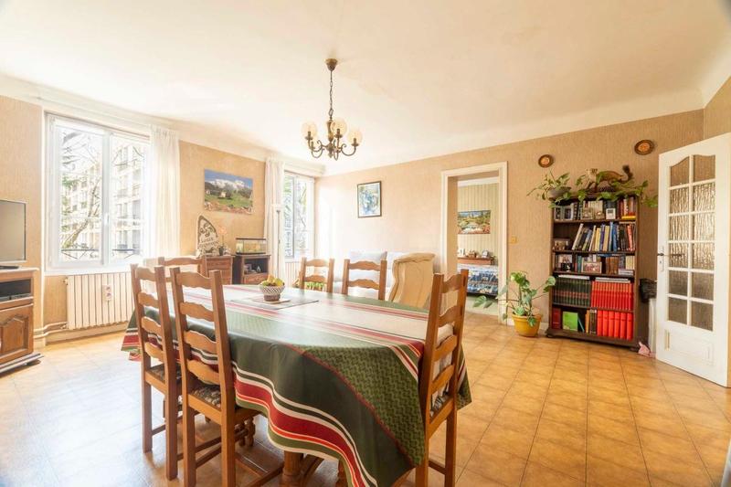 Maison - 396 m² - 9 pièces