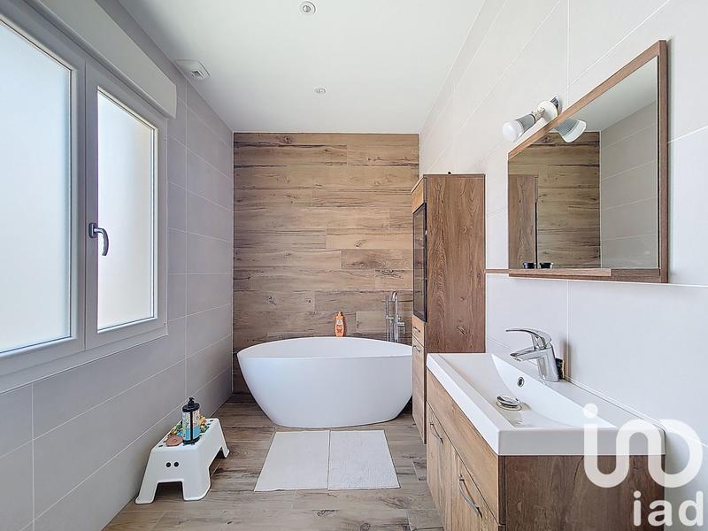 Maison - 135 m² - 6 pièces