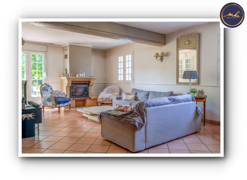 Maison traditionnelle - 175 m² - 7 pièces