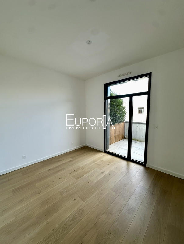 Appartement - 121 m² - 5 pièces