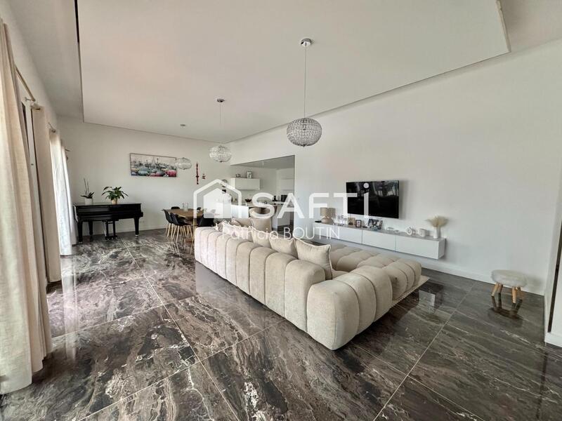 Maison - 139 m² - 6 pièces