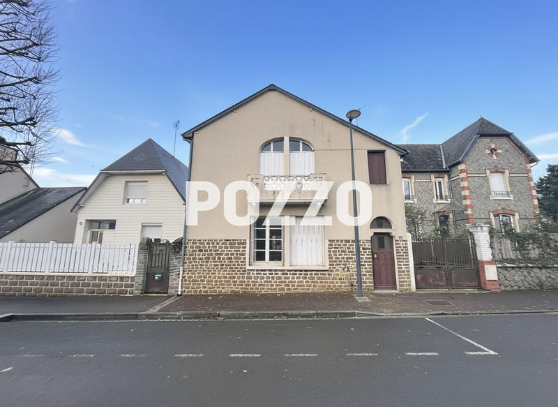 Maison - 110 m² - 4 pièces