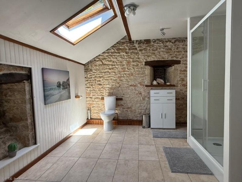 Maison - 240 m² - 9 pièces