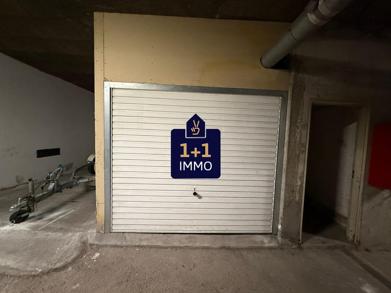 Parking / Garage - 12 m²