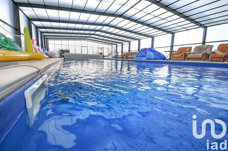 Maison - 425 m² - 12 pièces