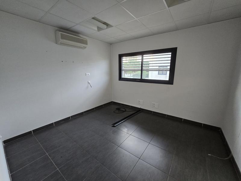 Local d'activités - 960 m²