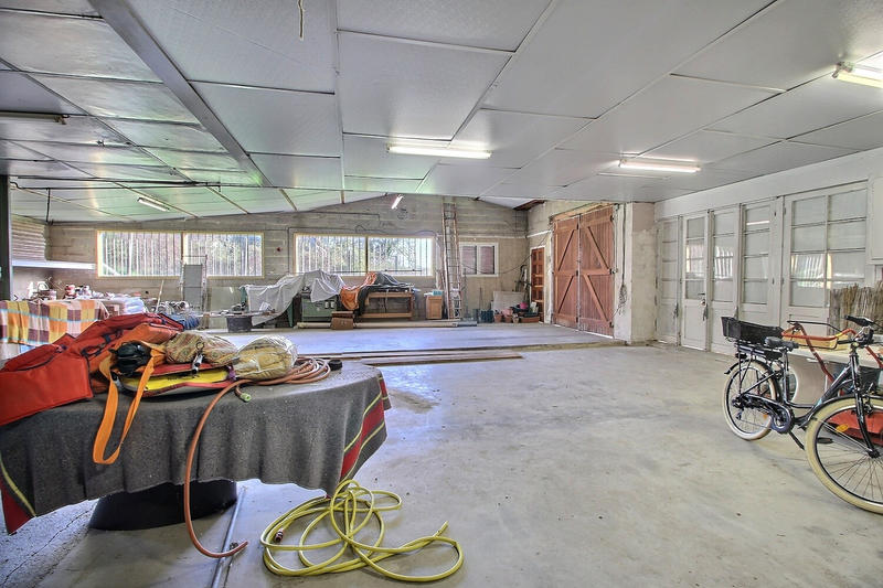 Entrepôt - 200 m² - 1 pièce