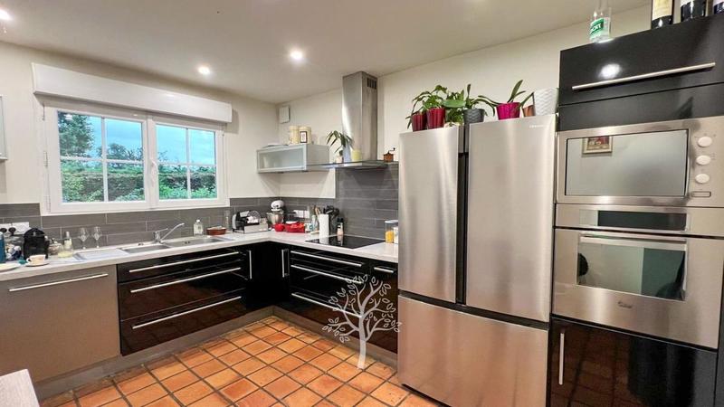 Maison - 190 m² - 6 pièces