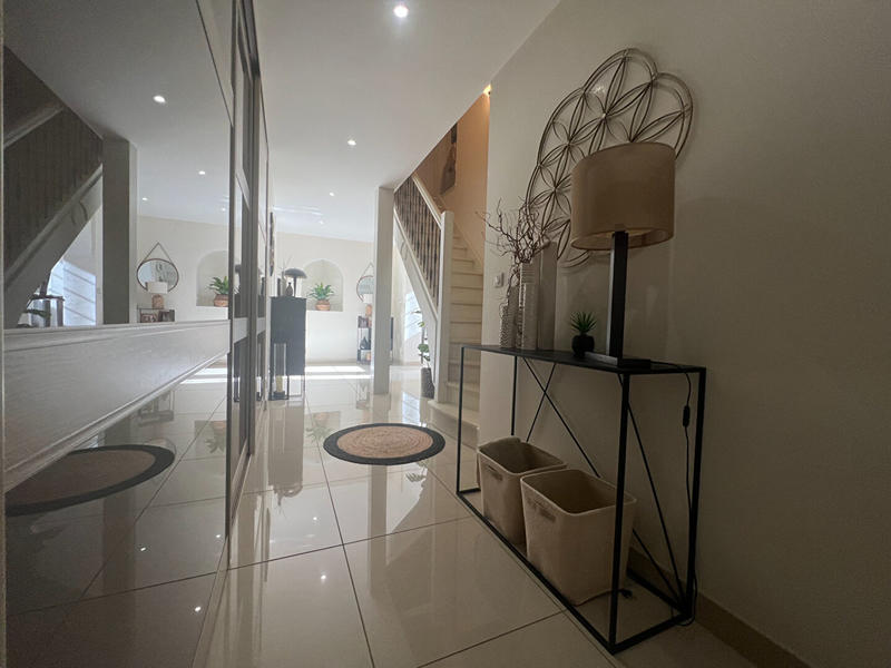 Maison contemporaine - 195 m² - 6 pièces