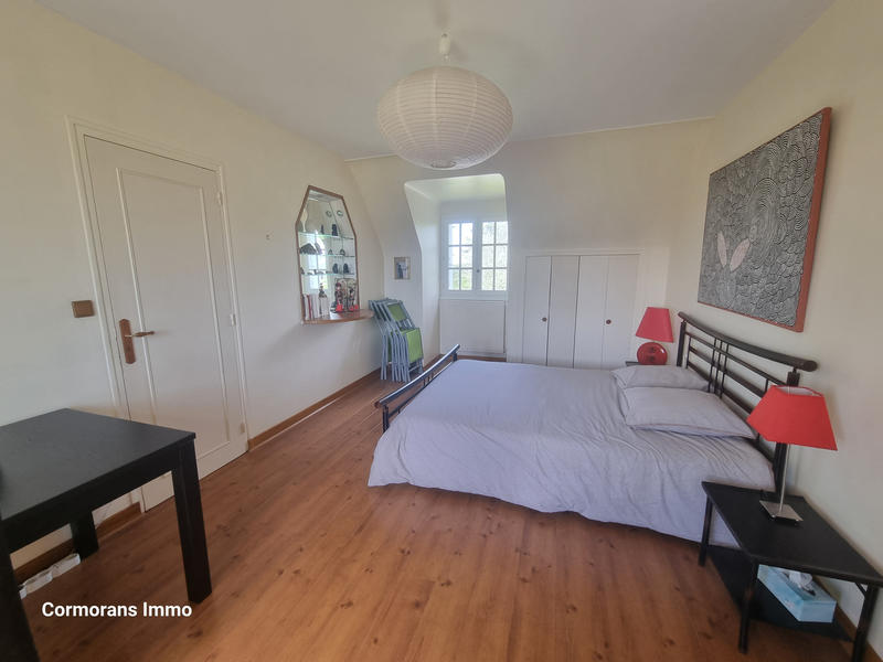 Maison - 180 m² - 7 pièces