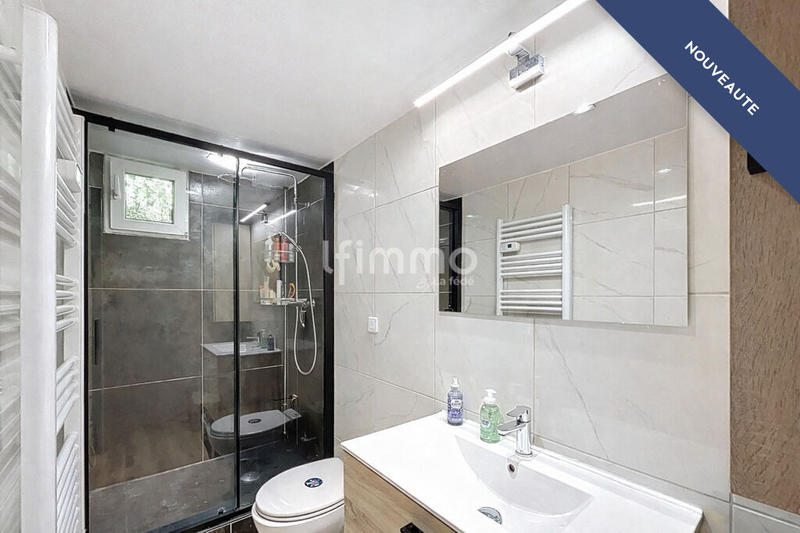 Maison - 201 m² - 5 pièces