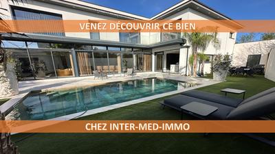 Villa - 262 m² - 6 pièces