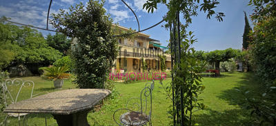 Maison - 195 m² - 6 pièces