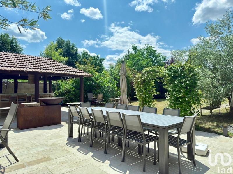 Maison - 304 m² - 5 pièces