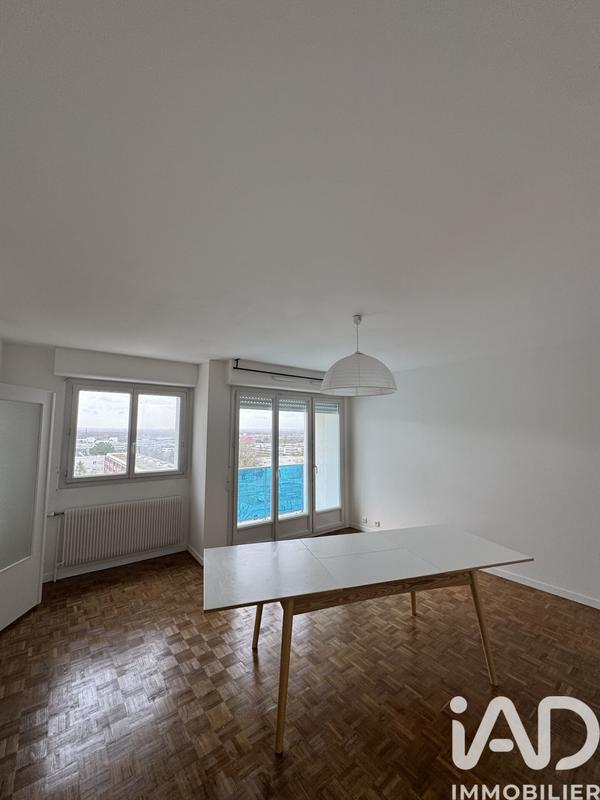 Appartement - 93 m² - 5 pièces