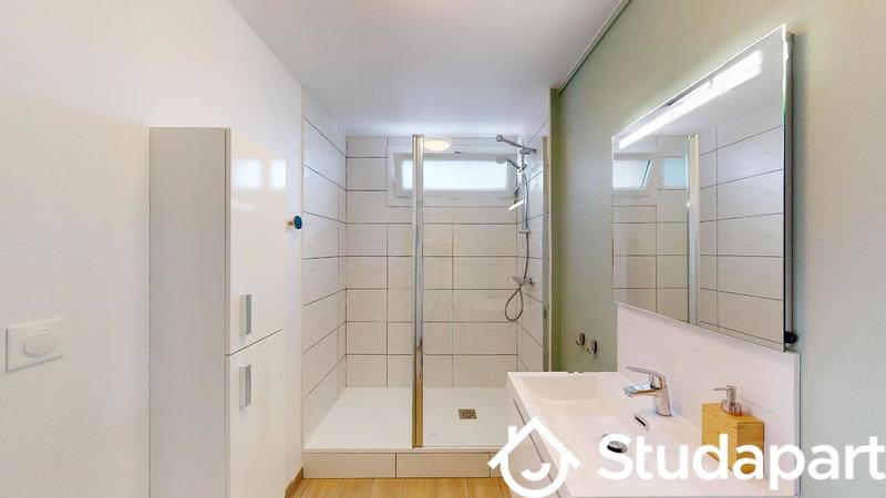 Chambre - 9 m² - 1 pièce