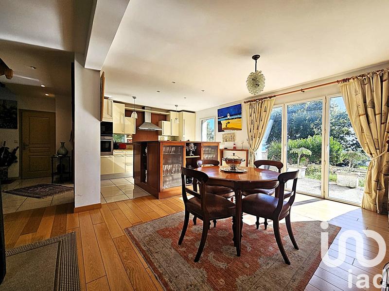 Maison - 158 m² - 7 pièces