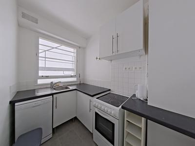 Studio - 30 m² - 1 pièce