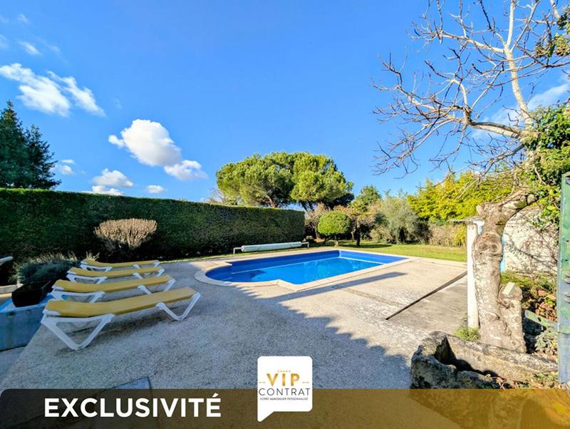 Maison - 264 m² - 9 pièces