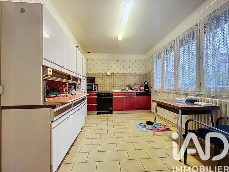 Maison - 141 m² - 8 pièces