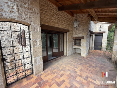 Villa - 220 m² - 7 pièces