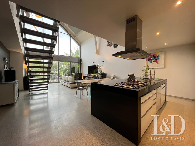 Maison - 180 m² - 6 pièces